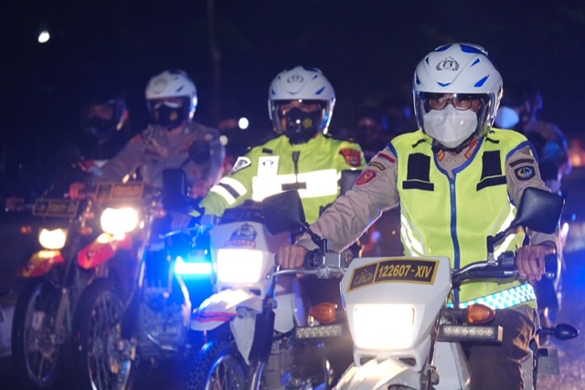 Naik Motor Pantau Malam Tahun Baru 2021, Gubernur NA: Alhamdulillah Masyarakat Sudah Sadar Bahaya Covid-19